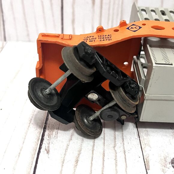 lionel: O Gauge: Allis-Chalmers ACMX 6519: Condenser Flat Car: Vintage 1958 - Picture 8 of 10